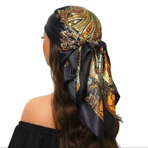 Elegant Black and Gold Patterned Headscarf
0194